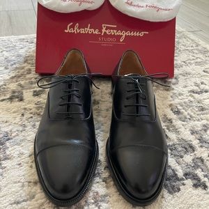 NWT Salvatore Ferragamo Black Oxford Shoes